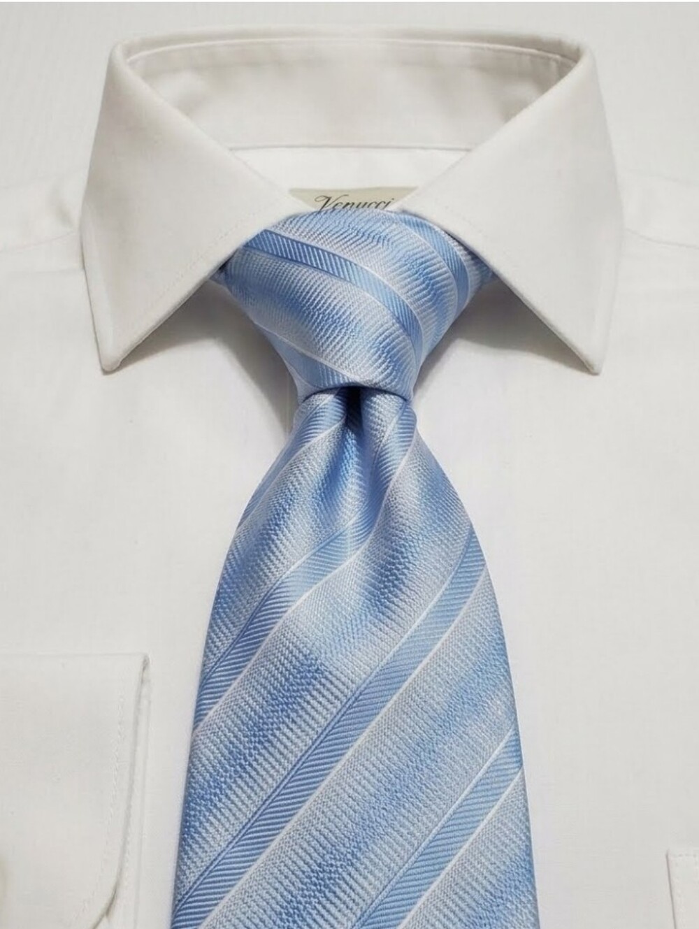 Venucci Men's Diagonal Stripe Silk-Look Tie - Light Blue White Silver EUC